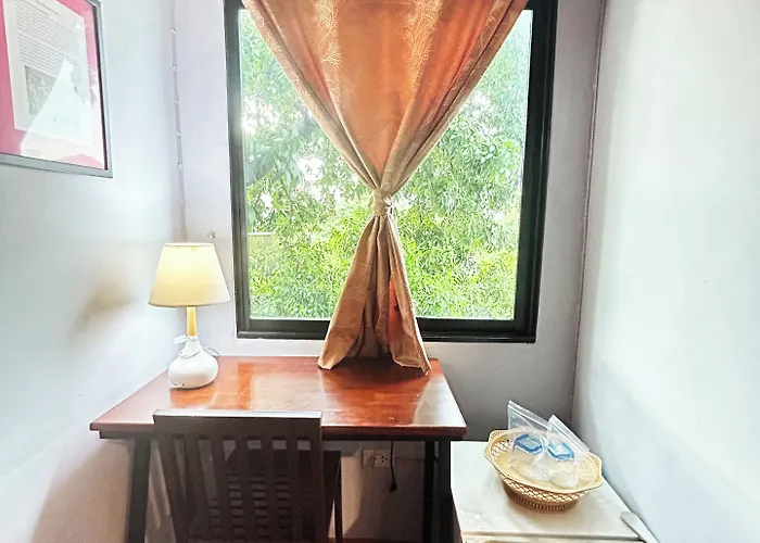 Hostel Hide *